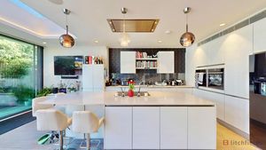 Kitchen- click for photo gallery
